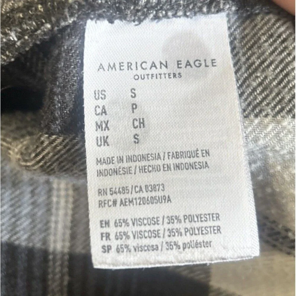 American Eagle Womens S  Amazingly Soft Boyfriend Fit flannel Gray Button